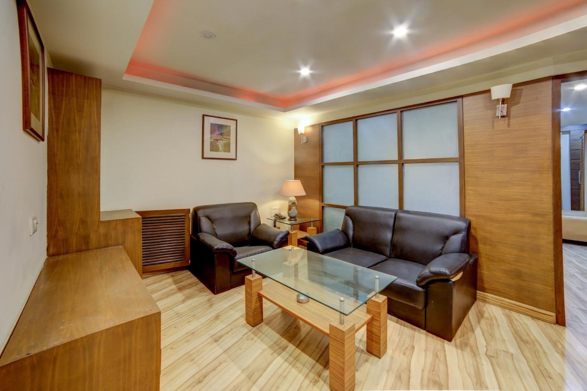 Hotel Collection O Cambay Sapphire Sarkhej Exterior foto