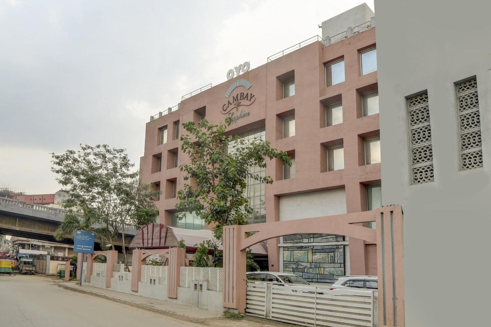 Hotel Collection O Cambay Sapphire Sarkhej Exterior foto